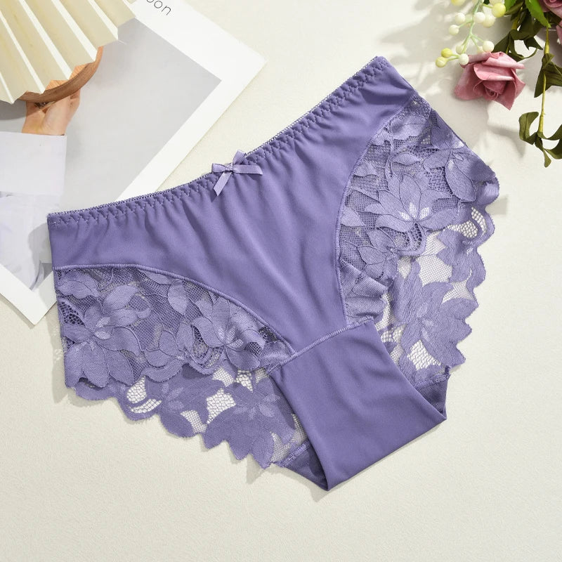 Lace Seamless Cheeky Brief