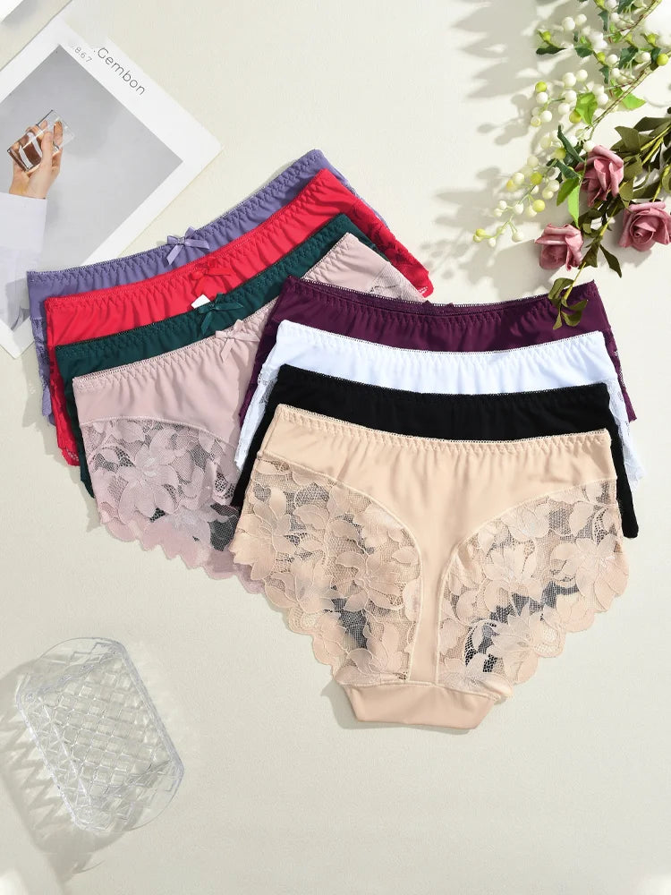 Lace Seamless Cheeky Brief