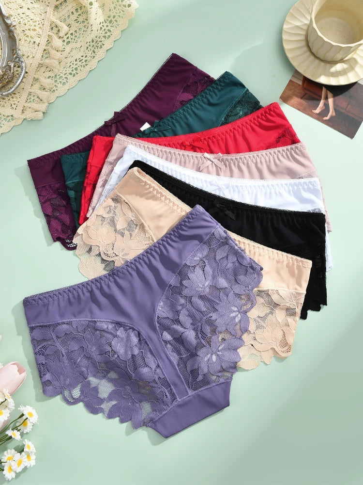 Lace Seamless Cheeky Brief